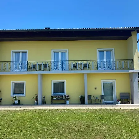 In Sankt Kanzian Near Klopeiner شقة *