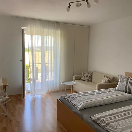 In Sankt Kanzian Near Klopeiner شقة